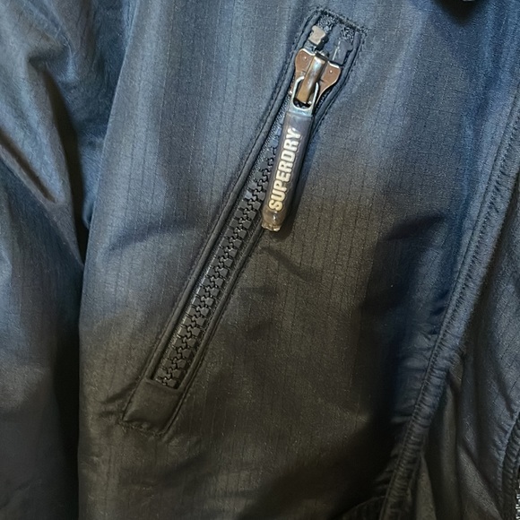 SIZE R SuperDry jacket - Picture 3 of 7